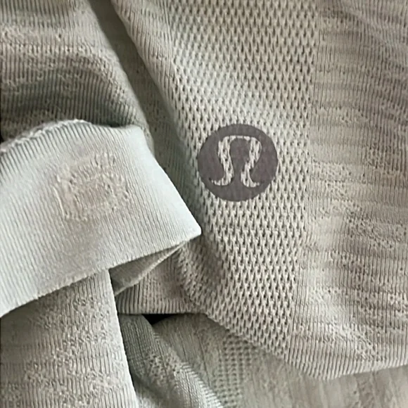 Lululemon Swiftly Tech Long Sleeve Shirt 
Distorted Static Delicate Mint sz 6 - Picture 14 of 16